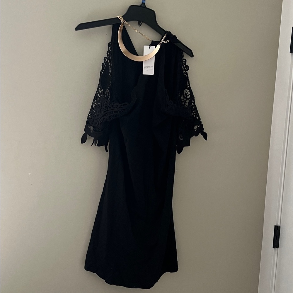 SHEILAY Black Cold Shoulder Lace Sleeve Dress Size Large NWT Cocktail - Picture 2 of 7